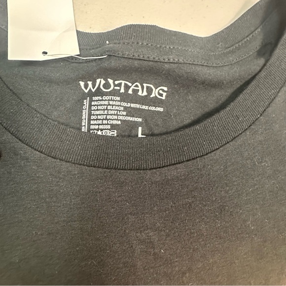 Wu-Tang Clan Black and Yellow Short Sleeve Tee - Picture 5 of 5